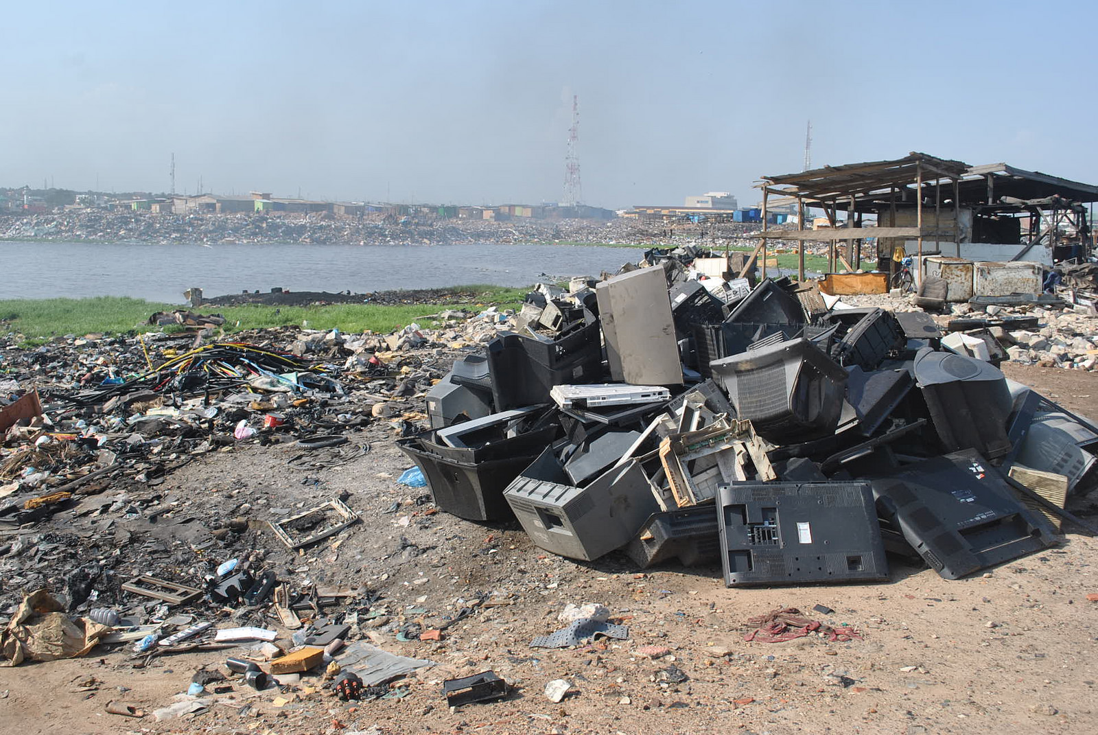 Mapeando el procesamiento de basura electrónica en Agbogbloshie, Ghana