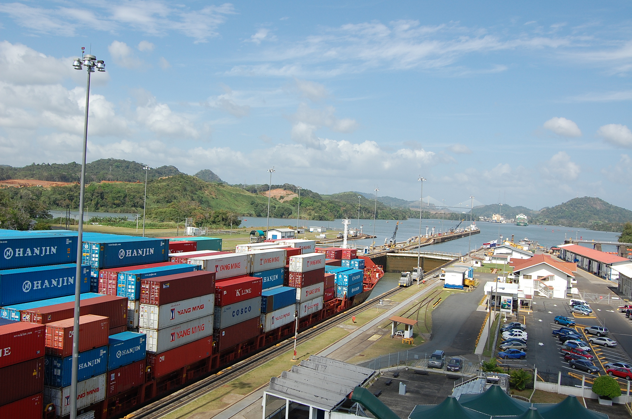 El proyecto de ampliación del canal de Panamá: el transitismo contra el tránsito