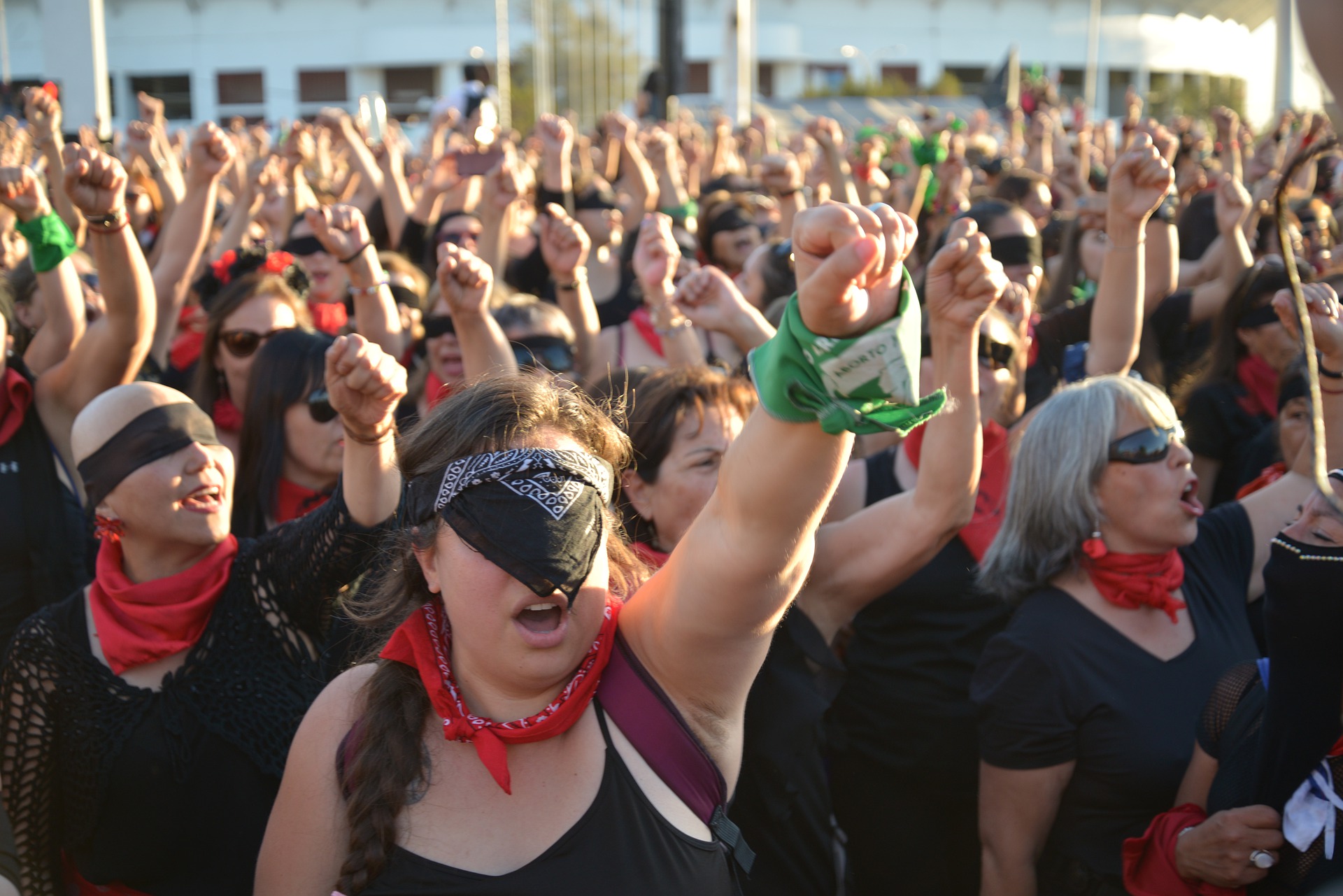 Ecofrontera. Análisis ecofeminista de los espacios intersticiales como cuerpos-territorios